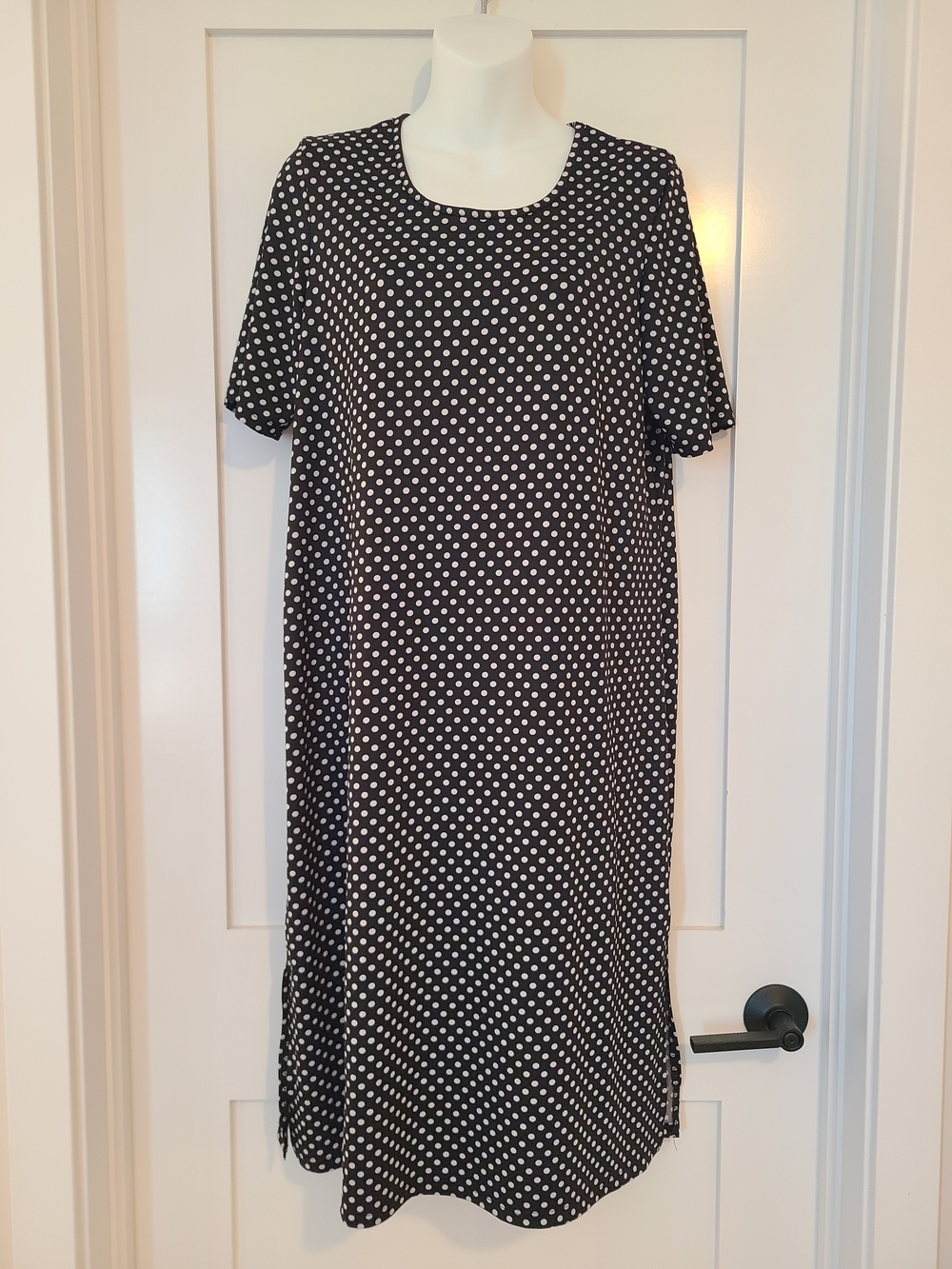 Black & White Polka Dot Short Sleeve Dress